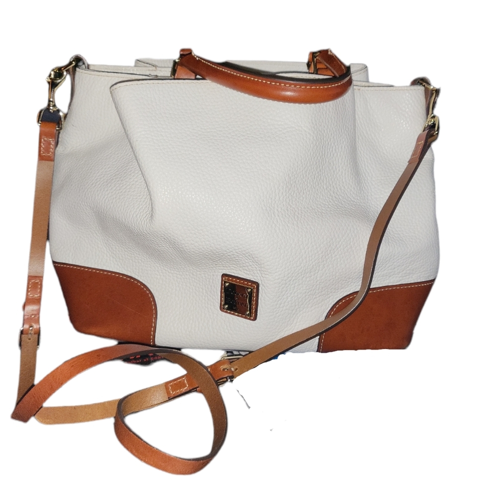 Pebble Grain Breanna by D&B